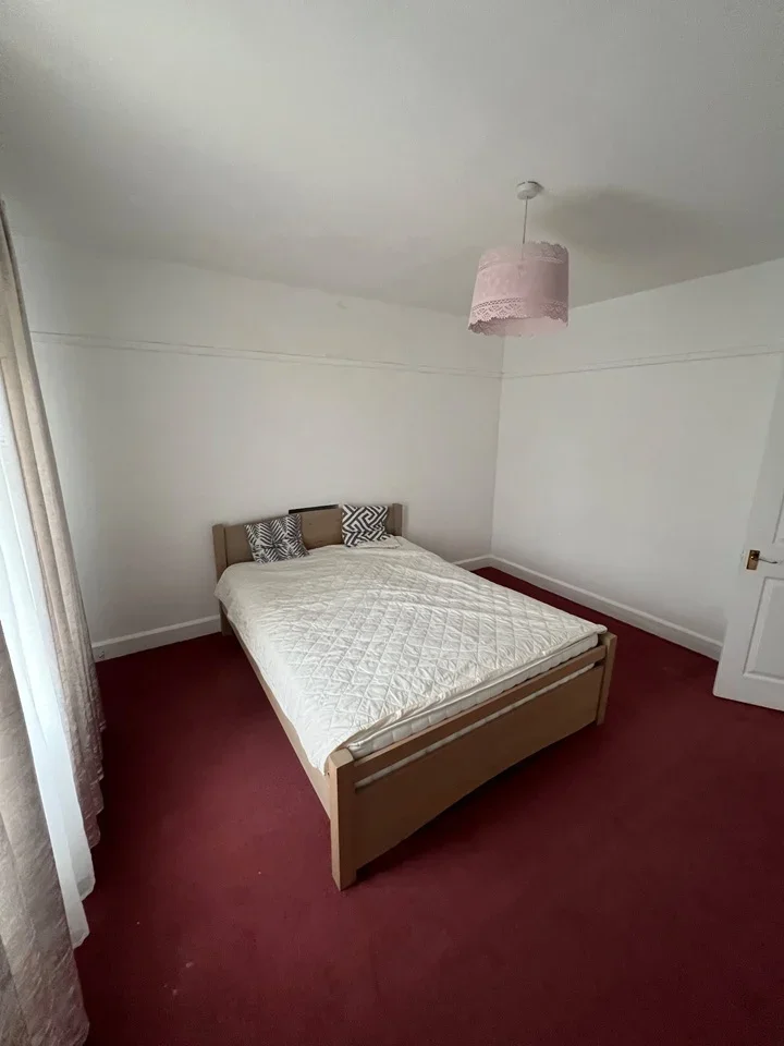 Room Longstomps Avenue in Chelmsford