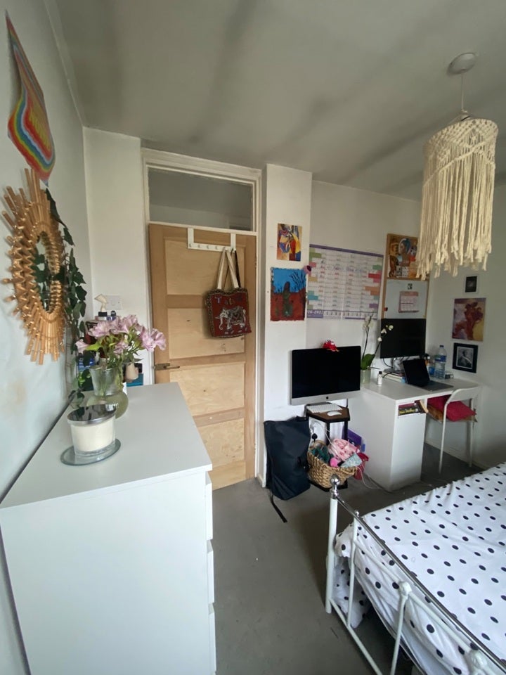 Room Paston Crescent in Greater London