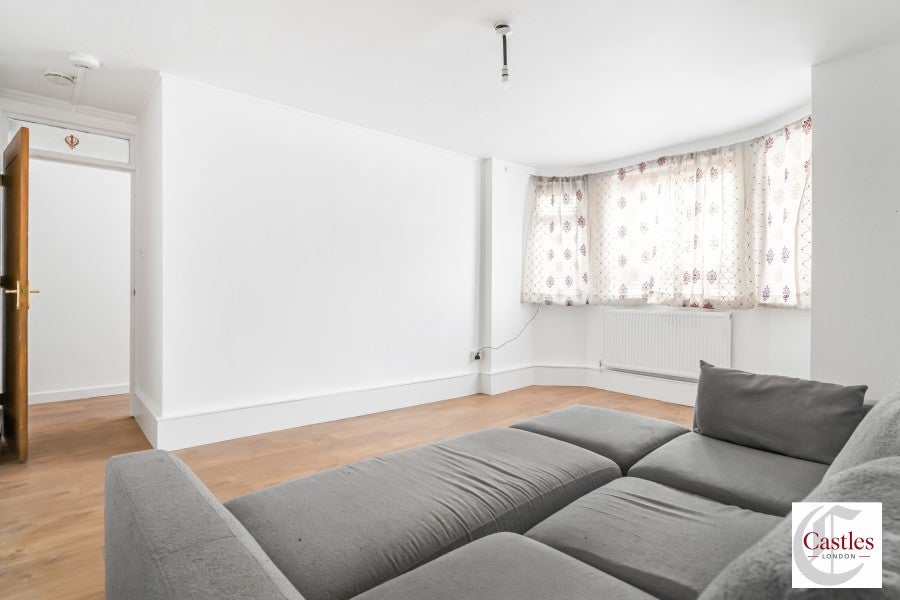 Flat Bethune Road in Greater London