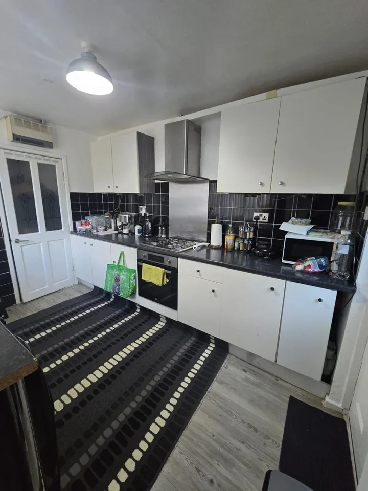 House Rydal Crescent in Leeds