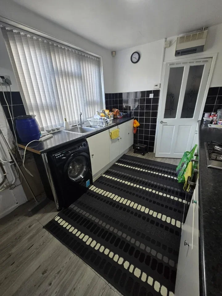 House Rydal Crescent in Leeds