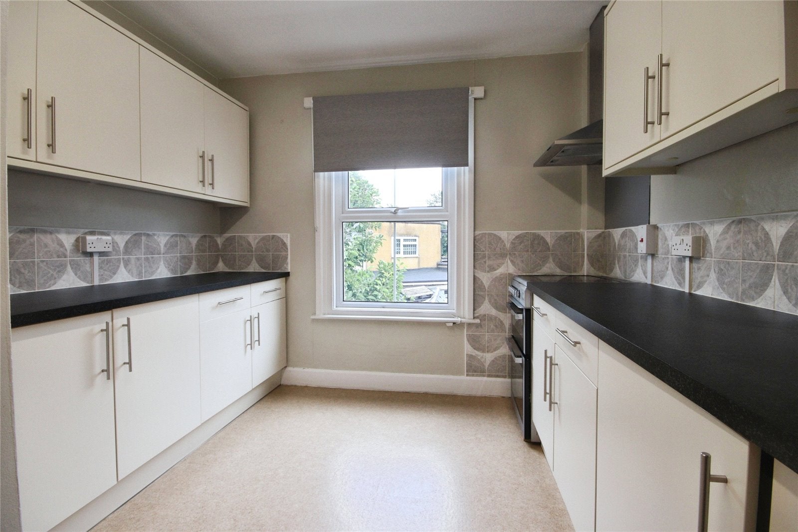 Flat Silwood Road in Sunningdale