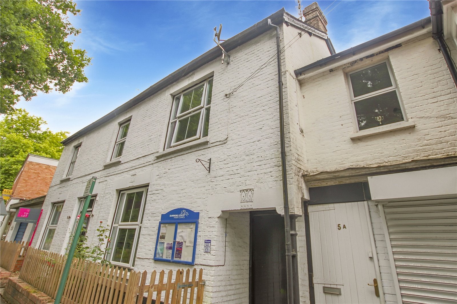 Flat Silwood Road in Sunningdale