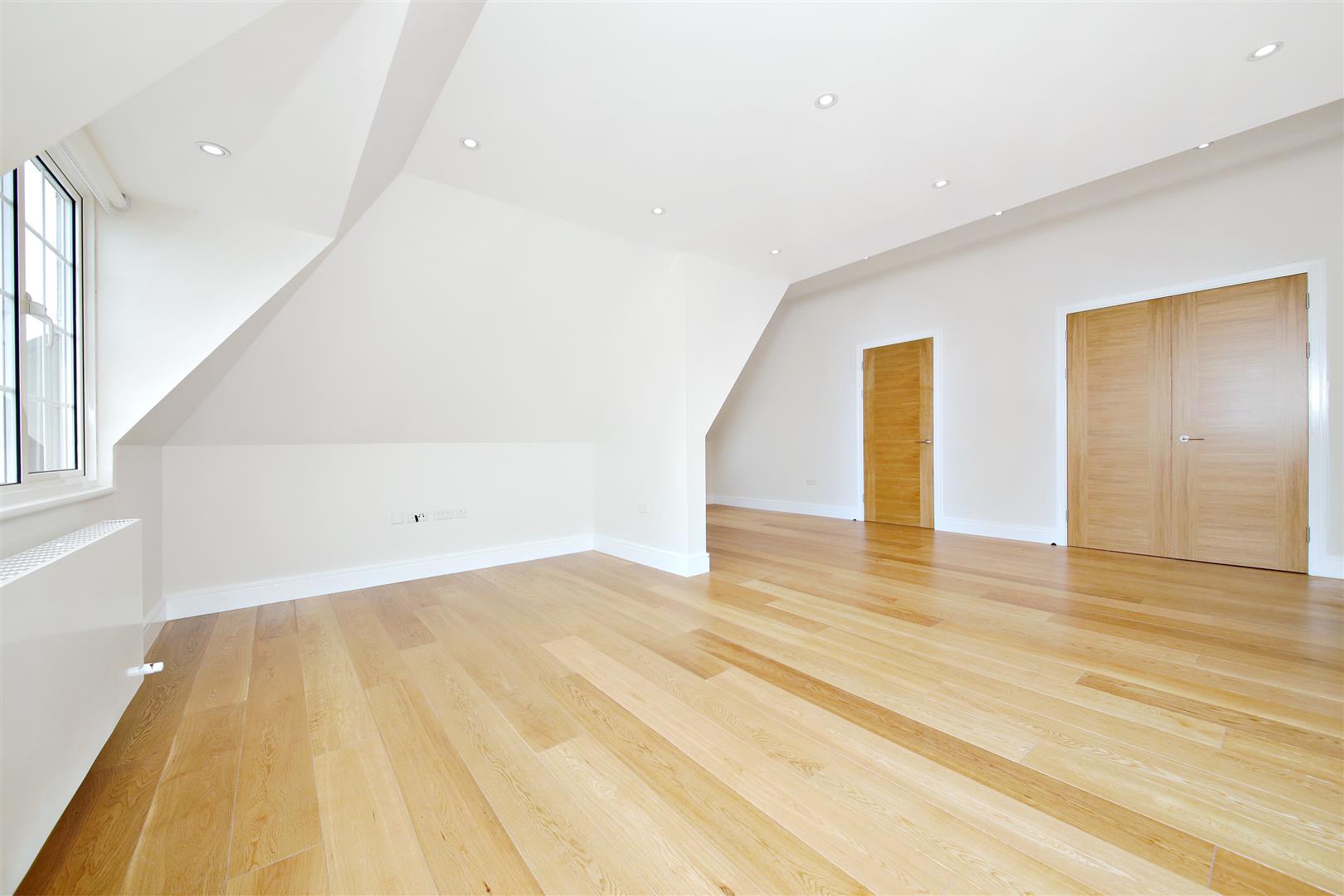 Flat Beechcroft Avenue in Greater London