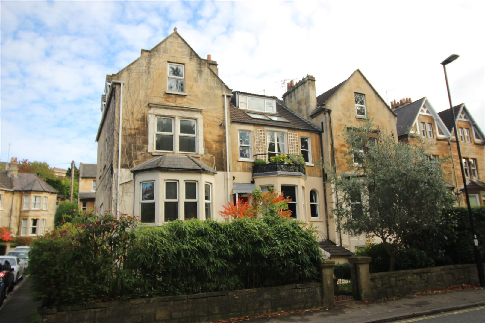 Flat Gordon Road in Bath