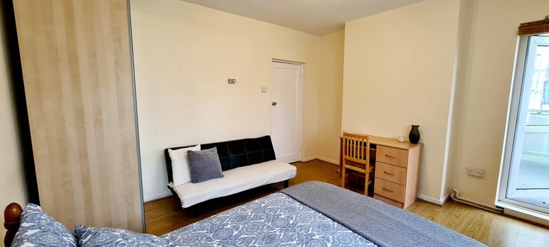 Room Evelyn Street in Greater London