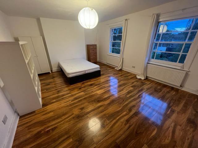 Room John Ruskin Street in Greater London