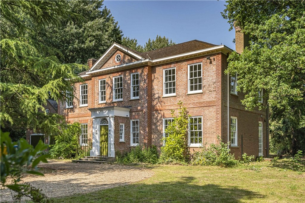 House Aldershot Road in Guildford