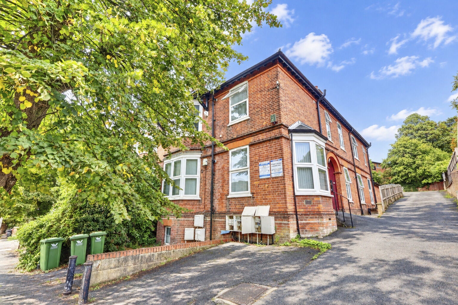 Flat Priory Avenue in High Wycombe