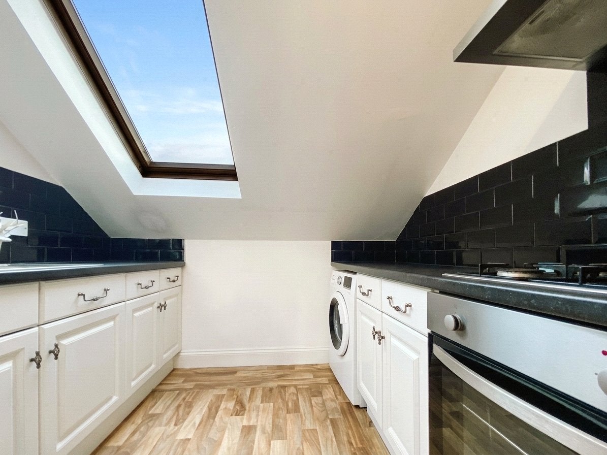 Flat Hotwell Road in Bristol