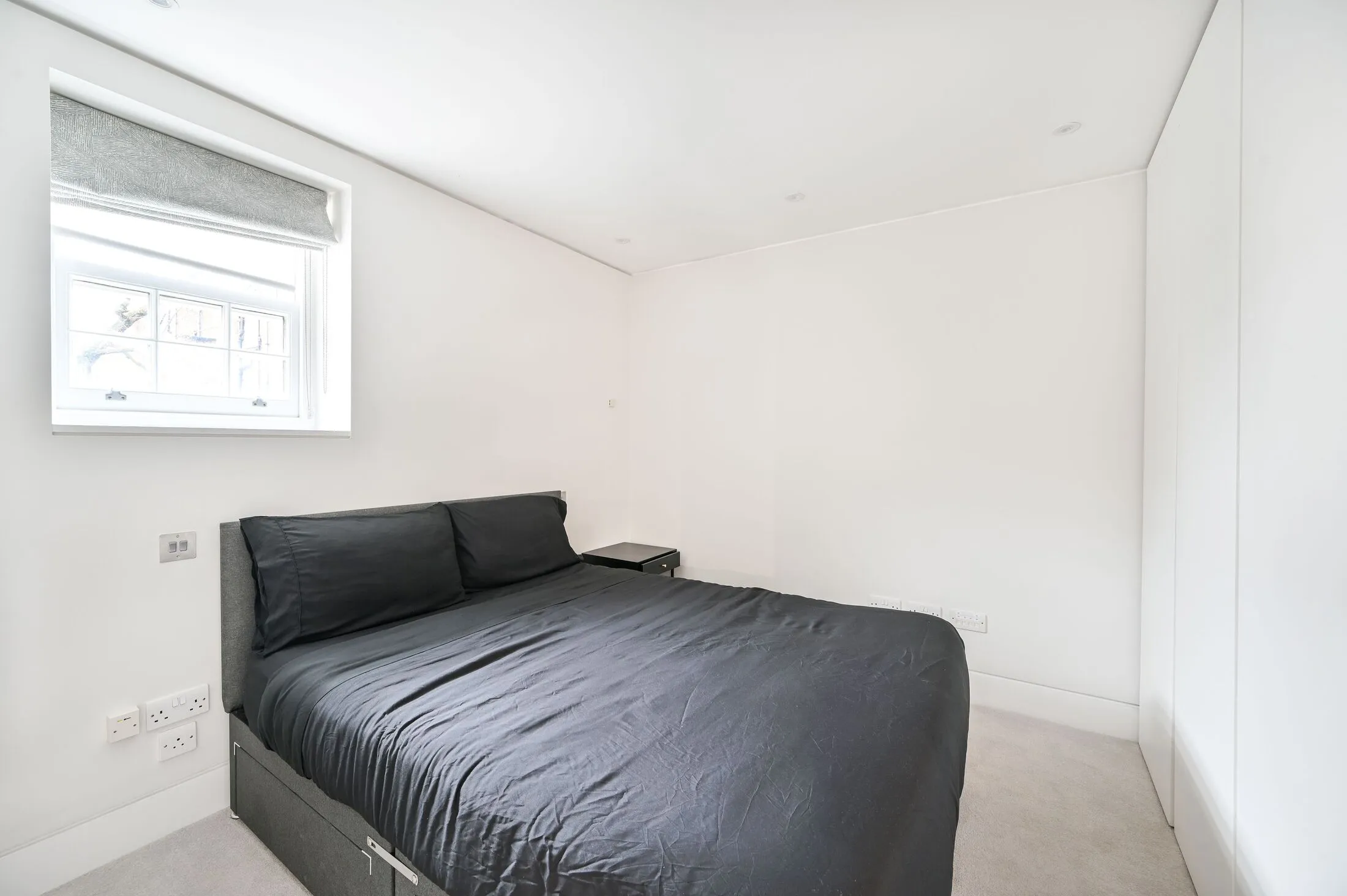 Flat Oakley Street in Greater London