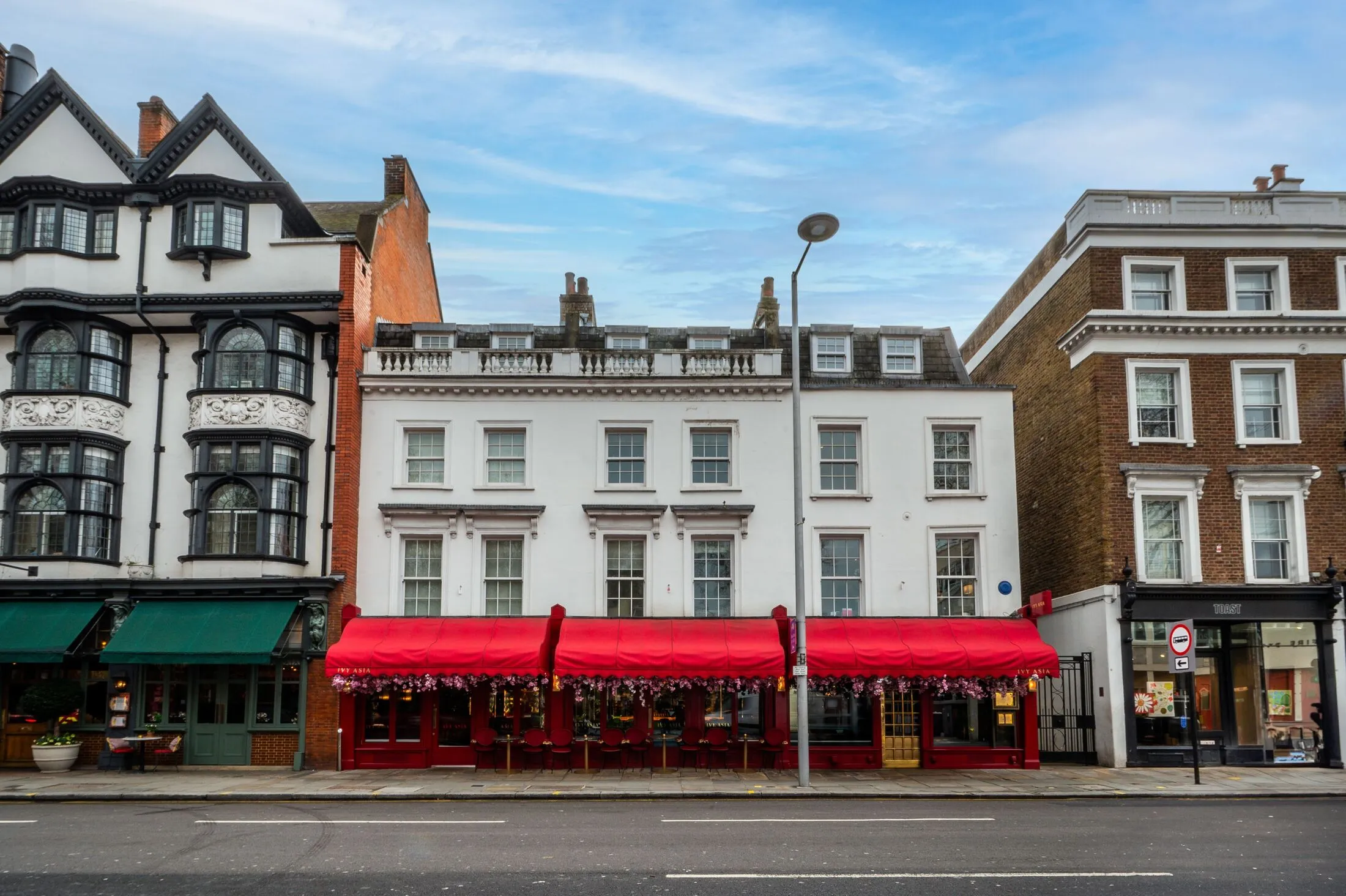 Flat Oakley Street in Greater London
