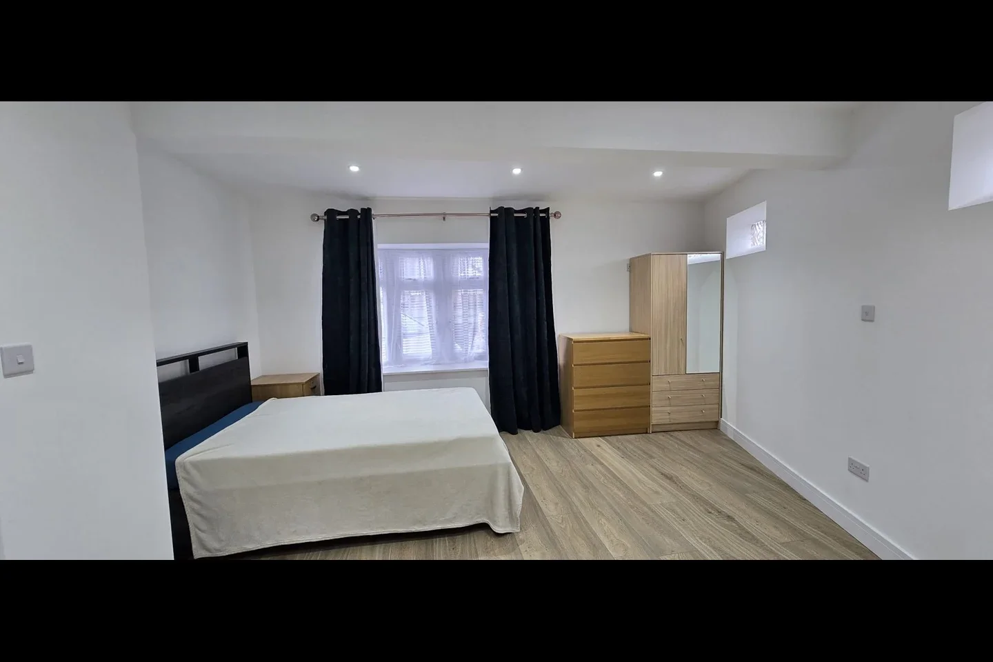 Room Dugdale Hill Lane in Hertsmere
