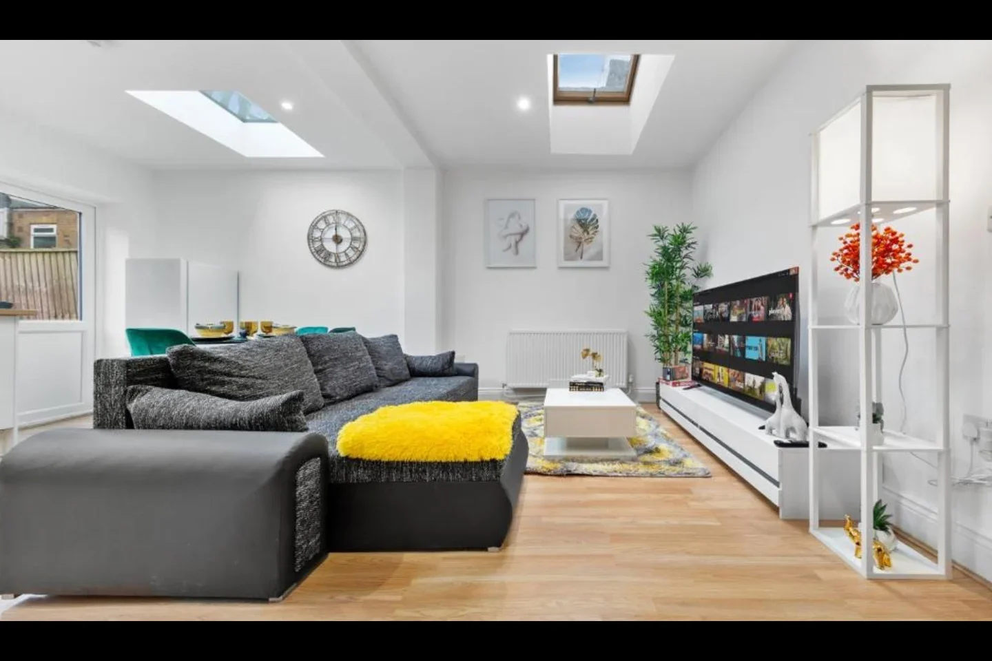 Flat Furley Road in Greater London