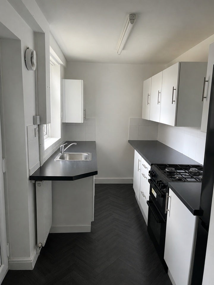 House Moorfield Grove in Bolton