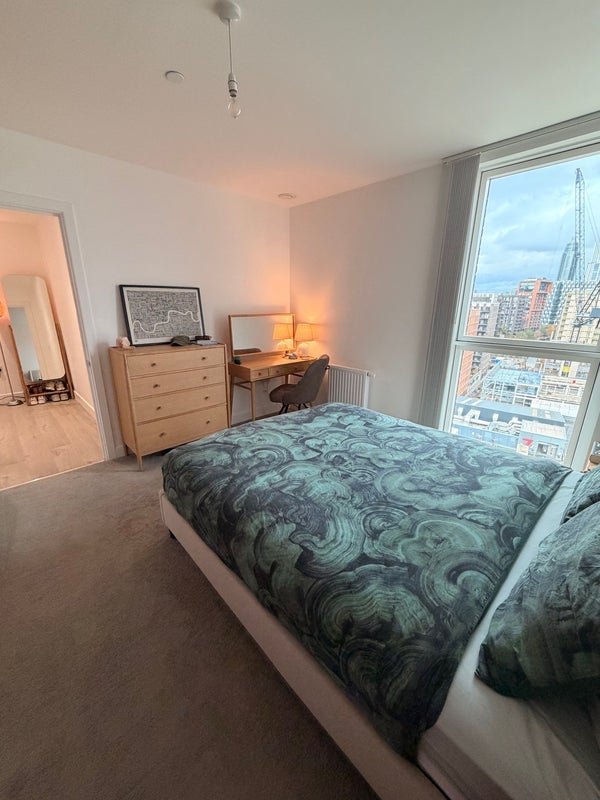 Room Sleaford Street in Greater London