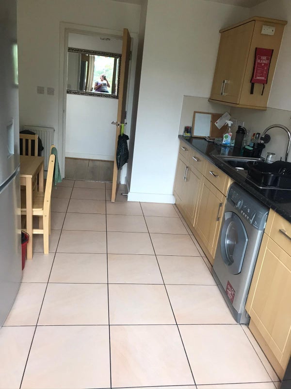 Room Romford Road in Greater London