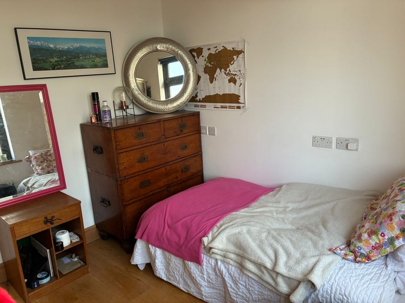 Room Abbotswood Road in Greater London
