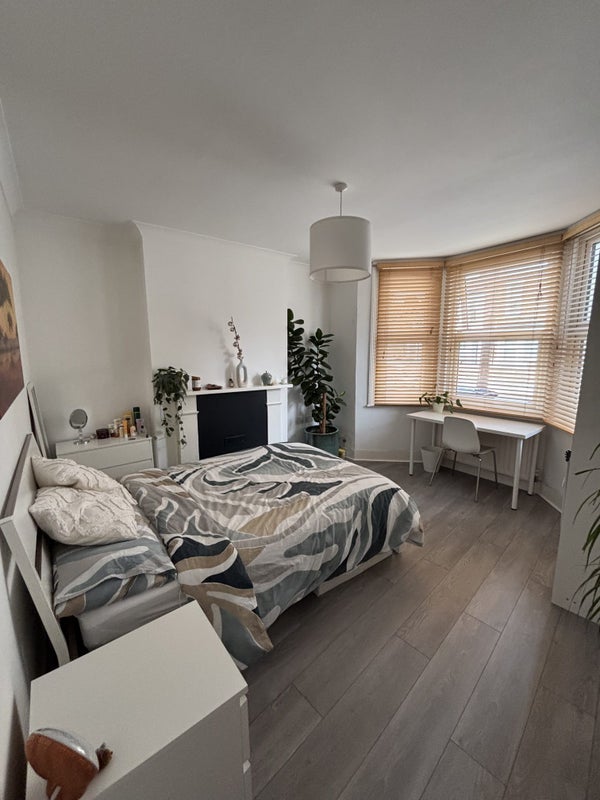 Room Coningsby Road in Greater London