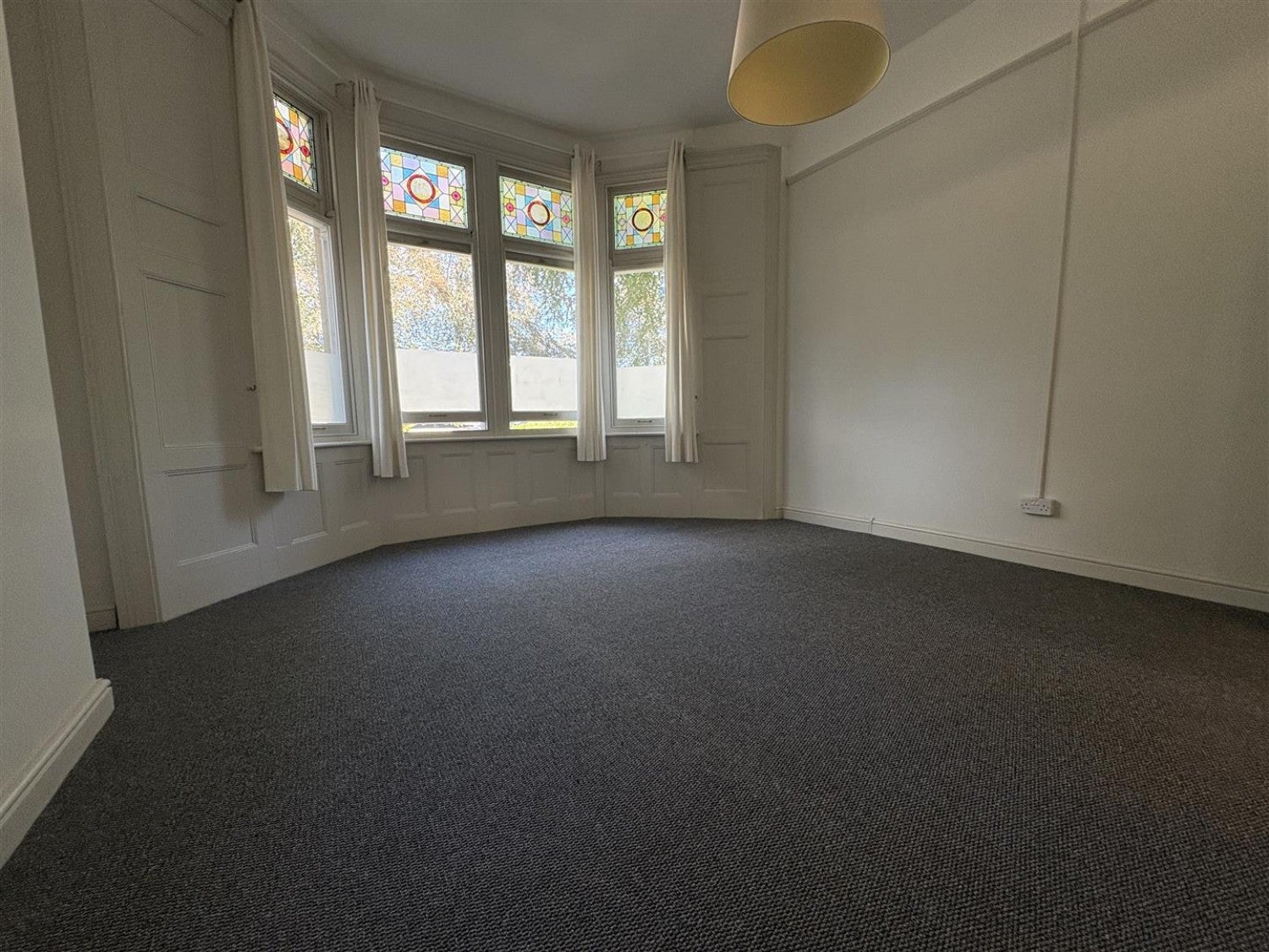 Flat Ninian Road in Cardiff