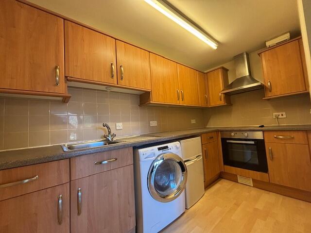 Flat The Moorings in Swindon
