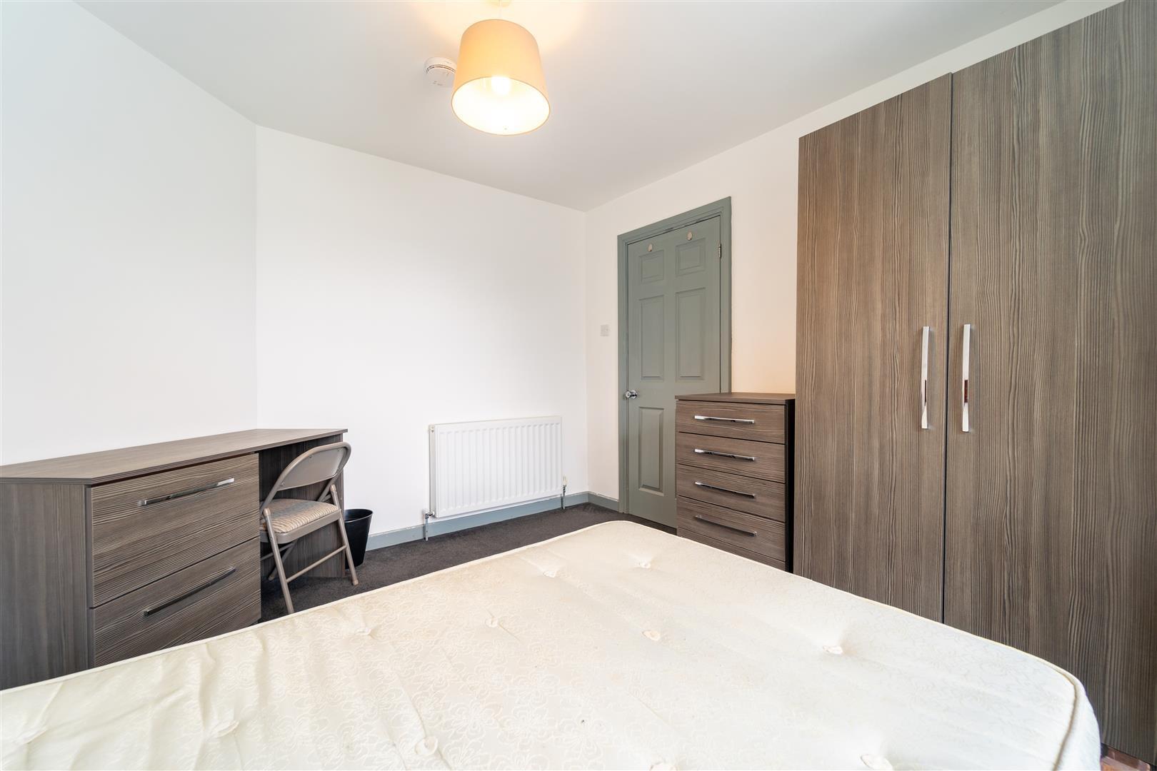 Flat Rodbourne Road in Birmingham