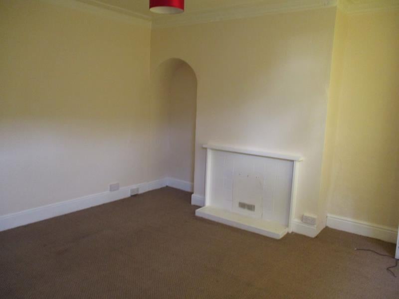 House Longroyd Grove in Leeds