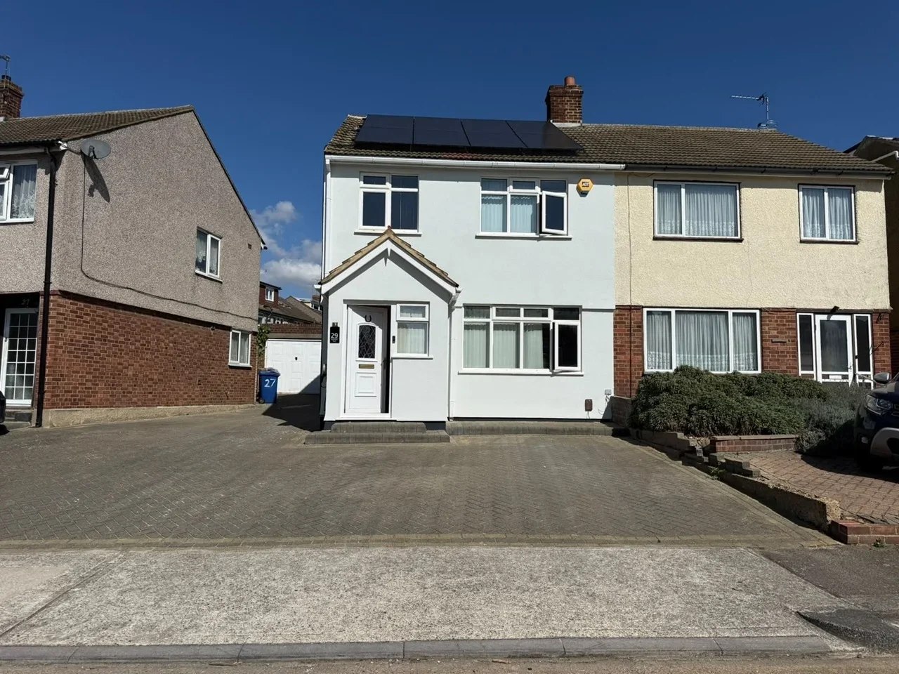 House Silverlocke Road in Grays