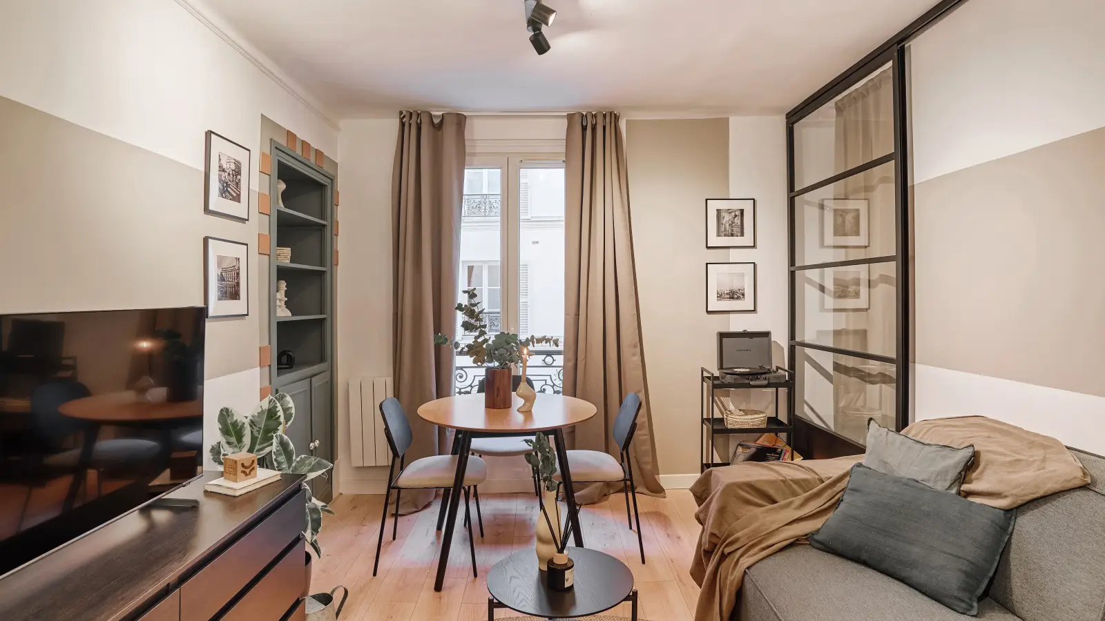 Flat Rue de l'Arc de Triomphe in Paris