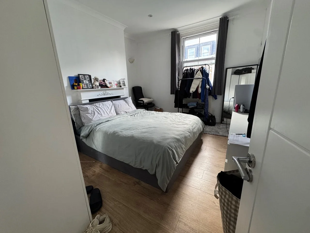 Room Halford Road in Greater London