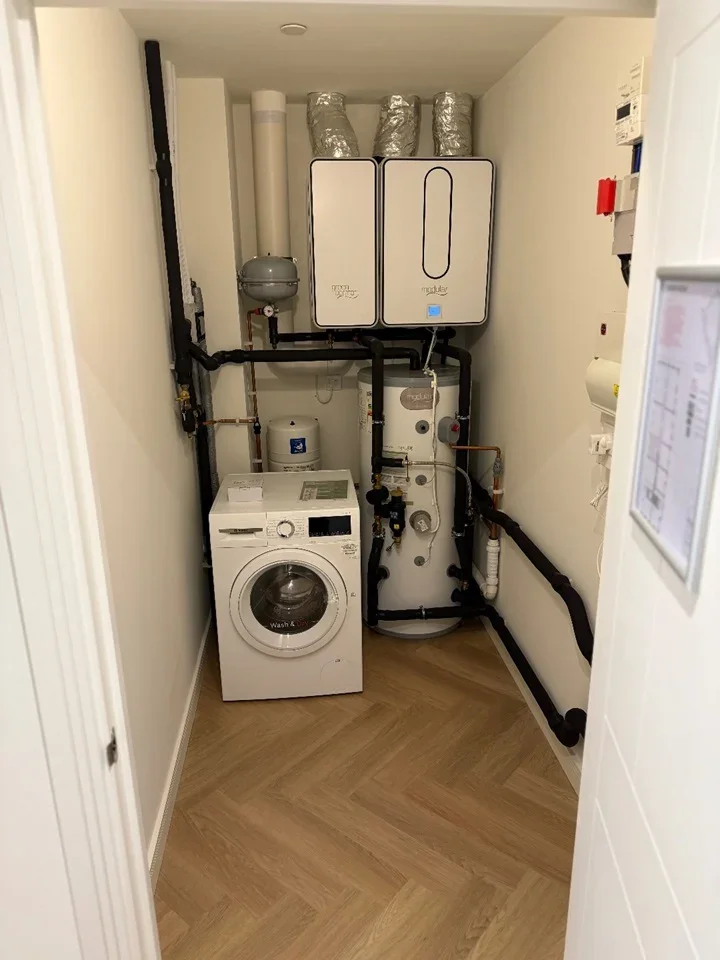 Flat Hoy Close in Greater London