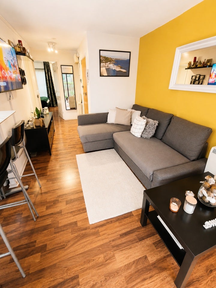 Flat Tinniswood Close in Greater London