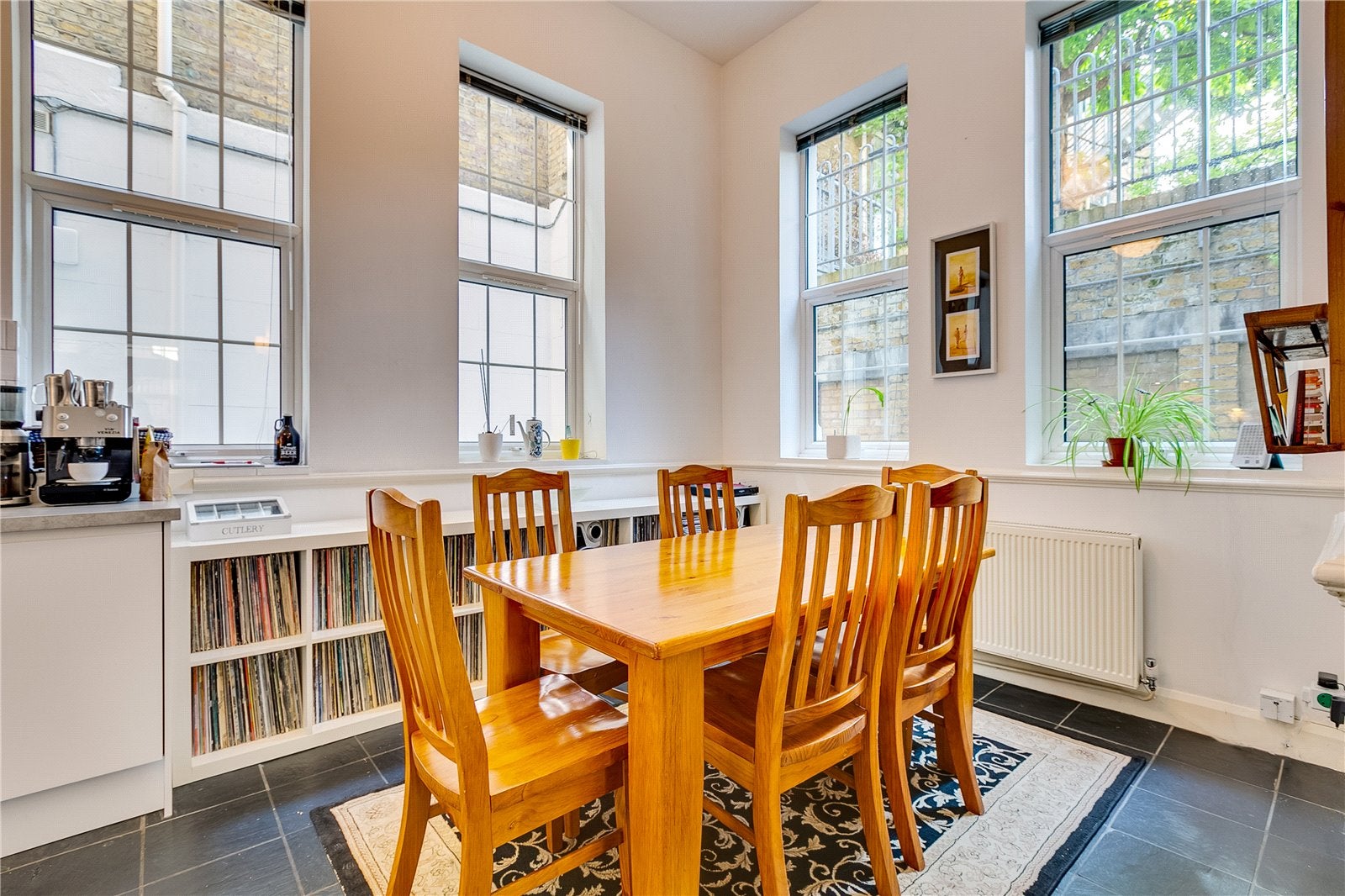 House Haydon Way in Greater London
