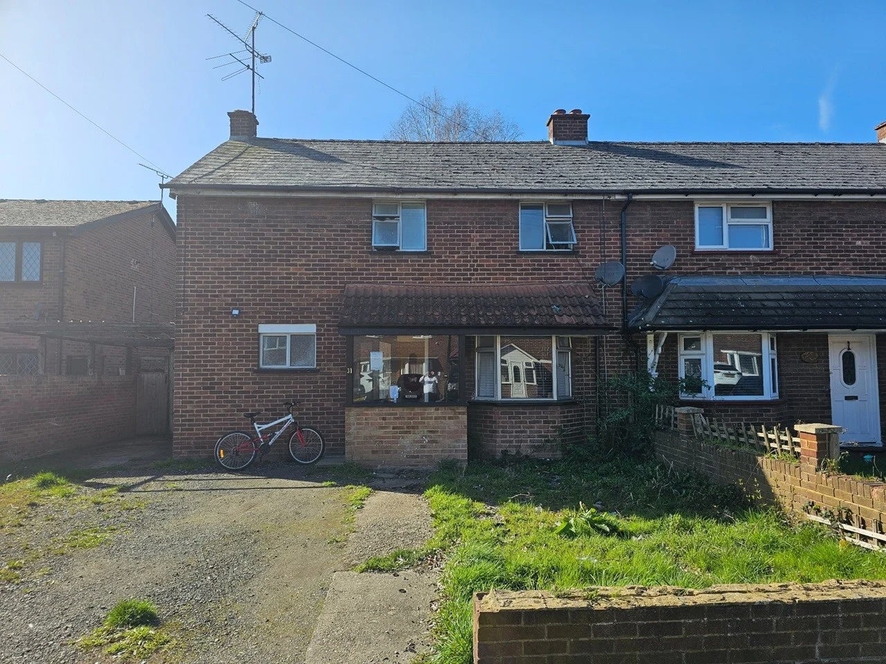 Flat Blackthorn Avenue in Greater London