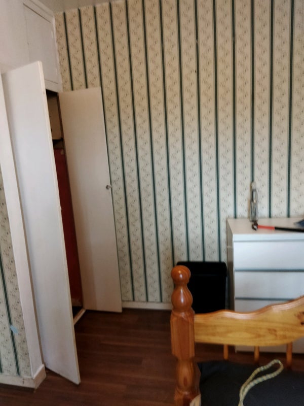 Room Loddiges Road in Greater London