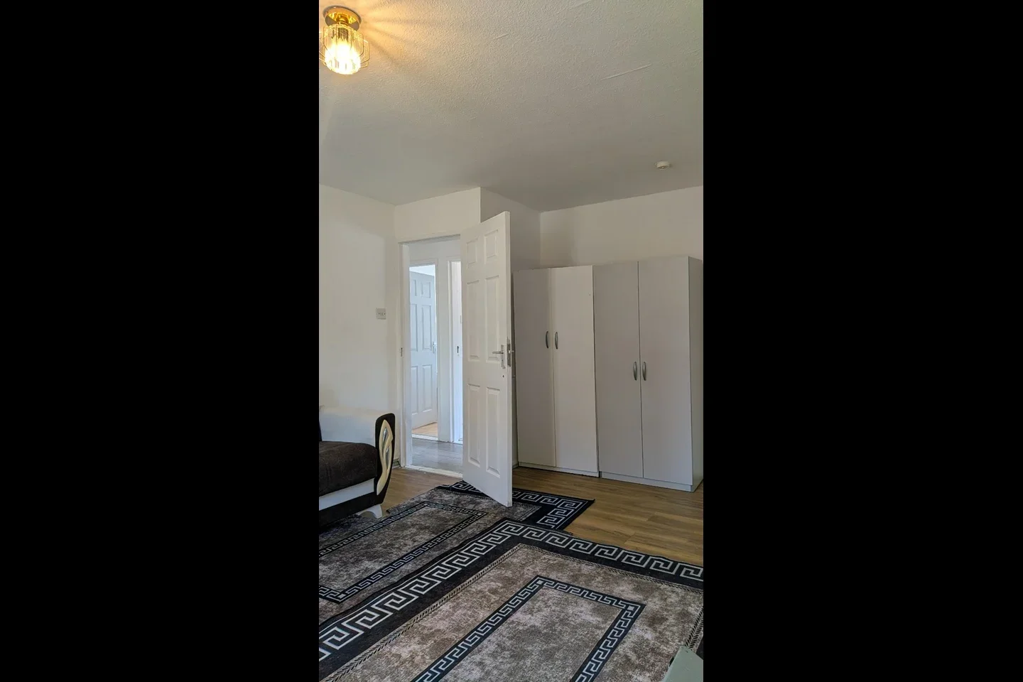 Room Nichol Lane in Greater London