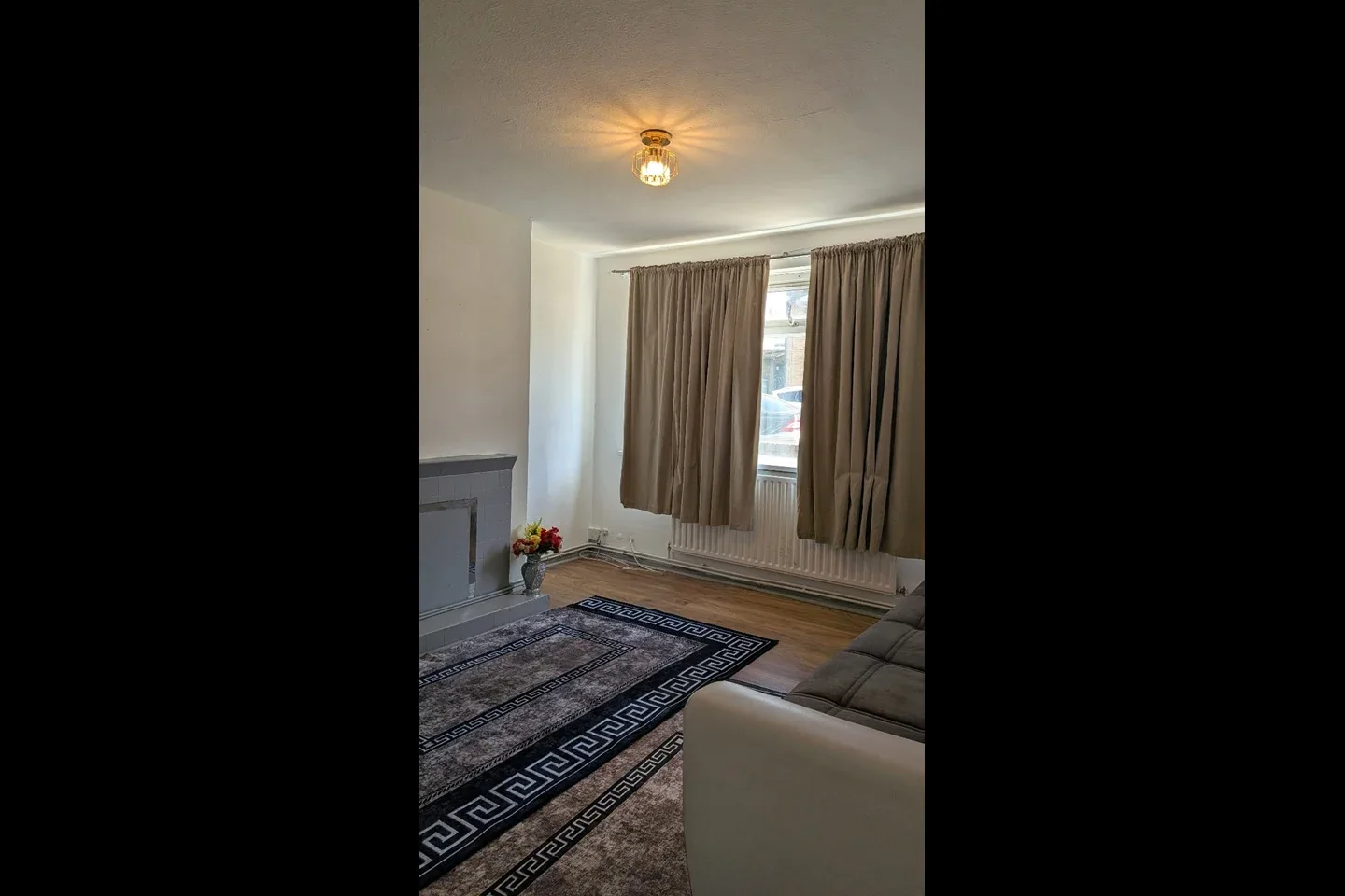 Room Nichol Lane in Greater London