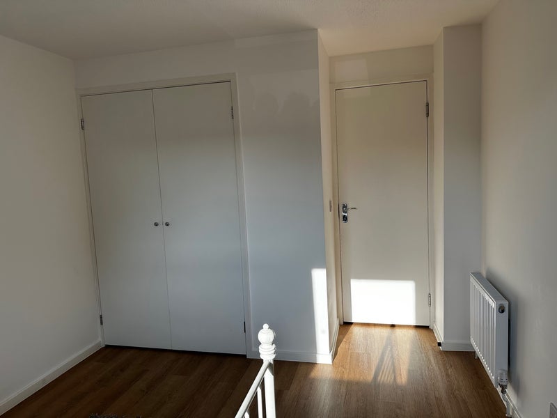 Room Gunner Lane in Greater London