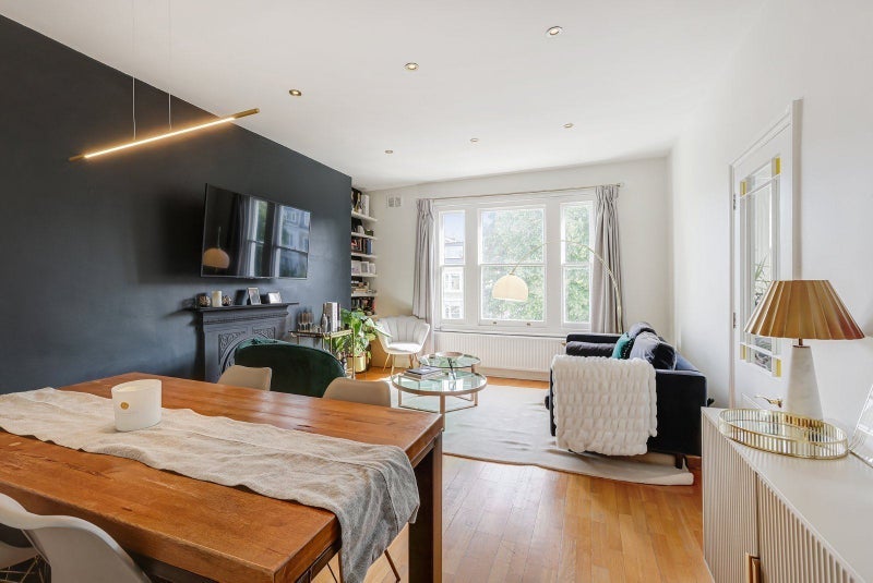 Flat Elsham Road in Greater London