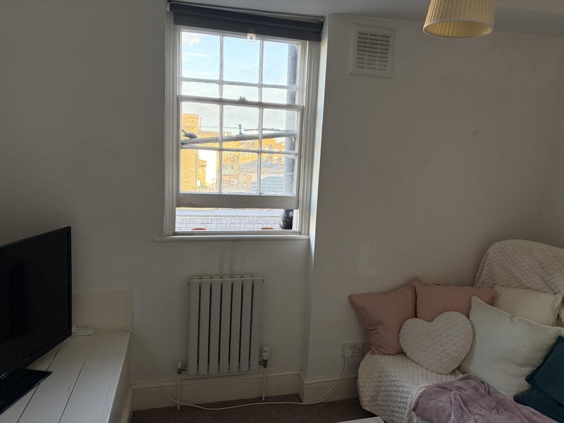 Room Pratt Street in Greater London