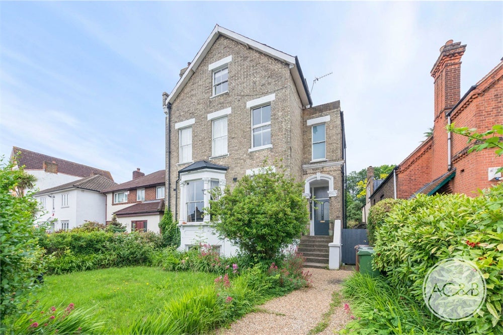 Flat Wood Vale in Greater London