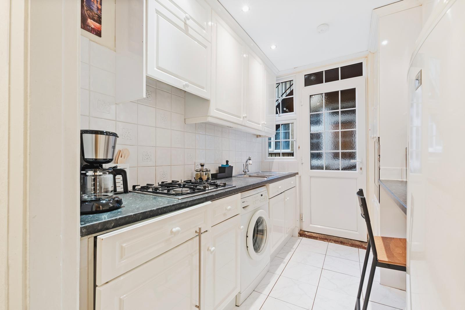 Flat Vivian Avenue in Greater London