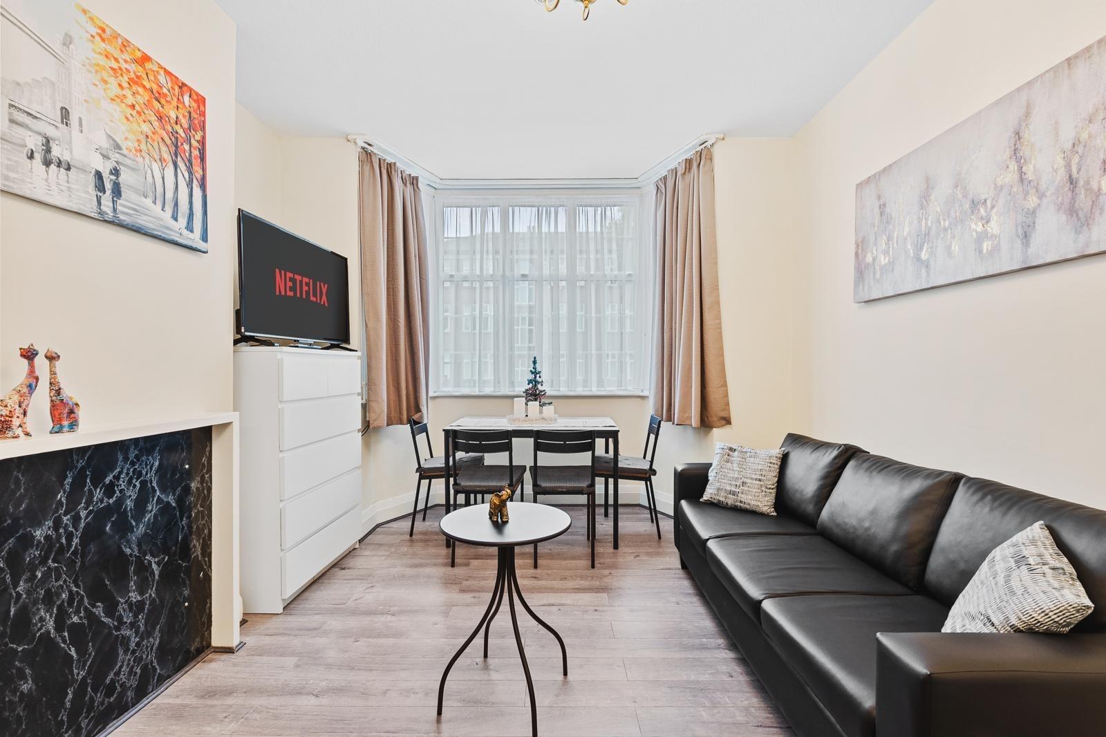 Flat Vivian Avenue in Greater London
