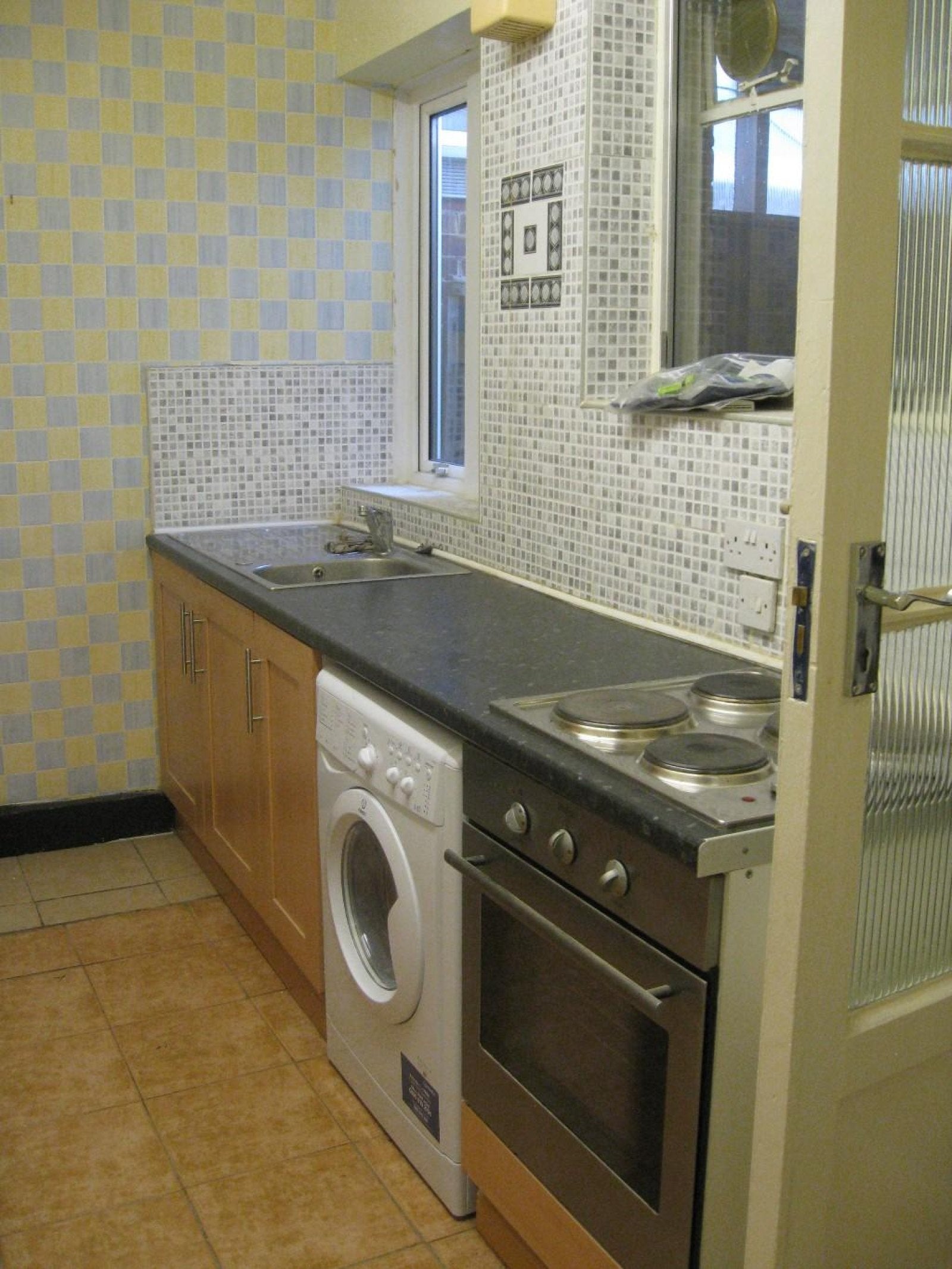 Flat Roper Close in Canterbury