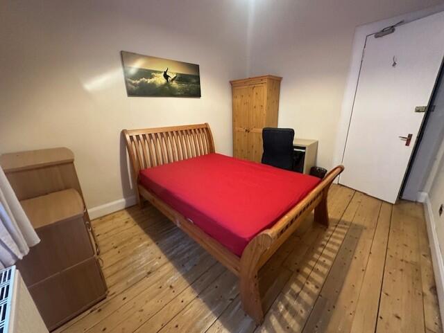 Flat Cathcart Road in Glasgow