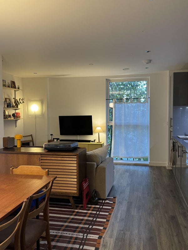 Room Track Street in Greater London