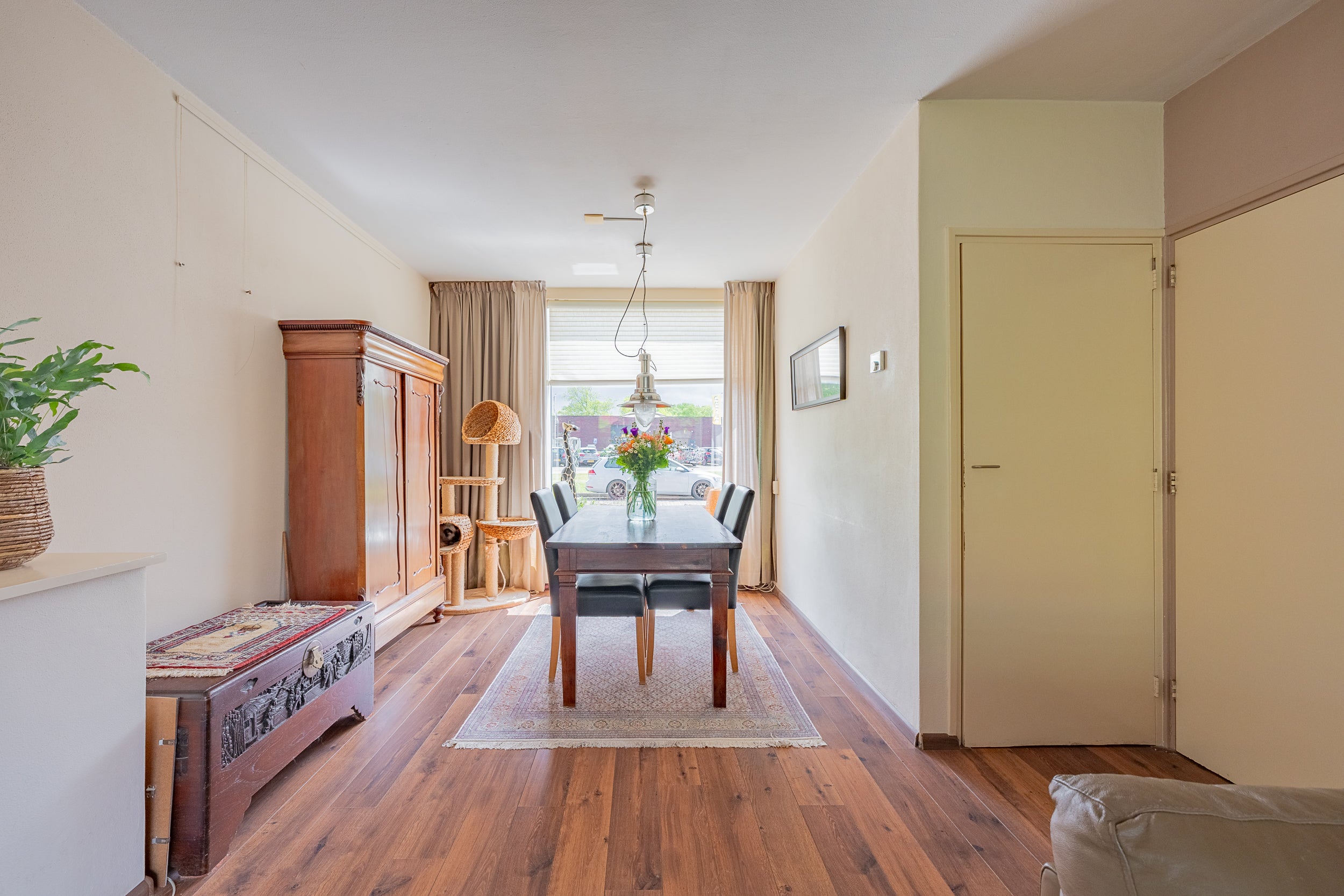 Tussenwoning te koop: Van Hogendorpweg 166, Vlissingen