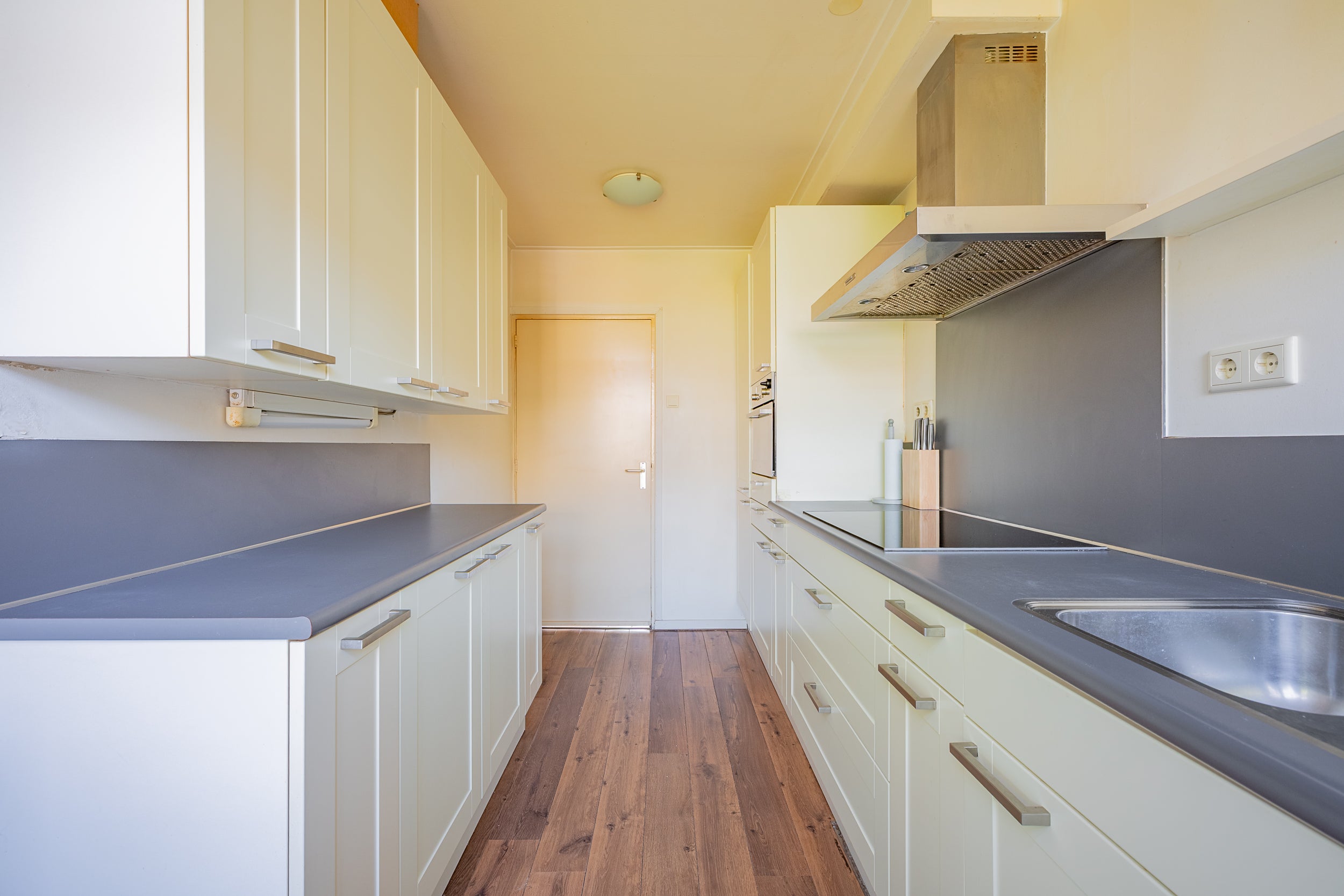 Tussenwoning te koop: Van Hogendorpweg 166, Vlissingen