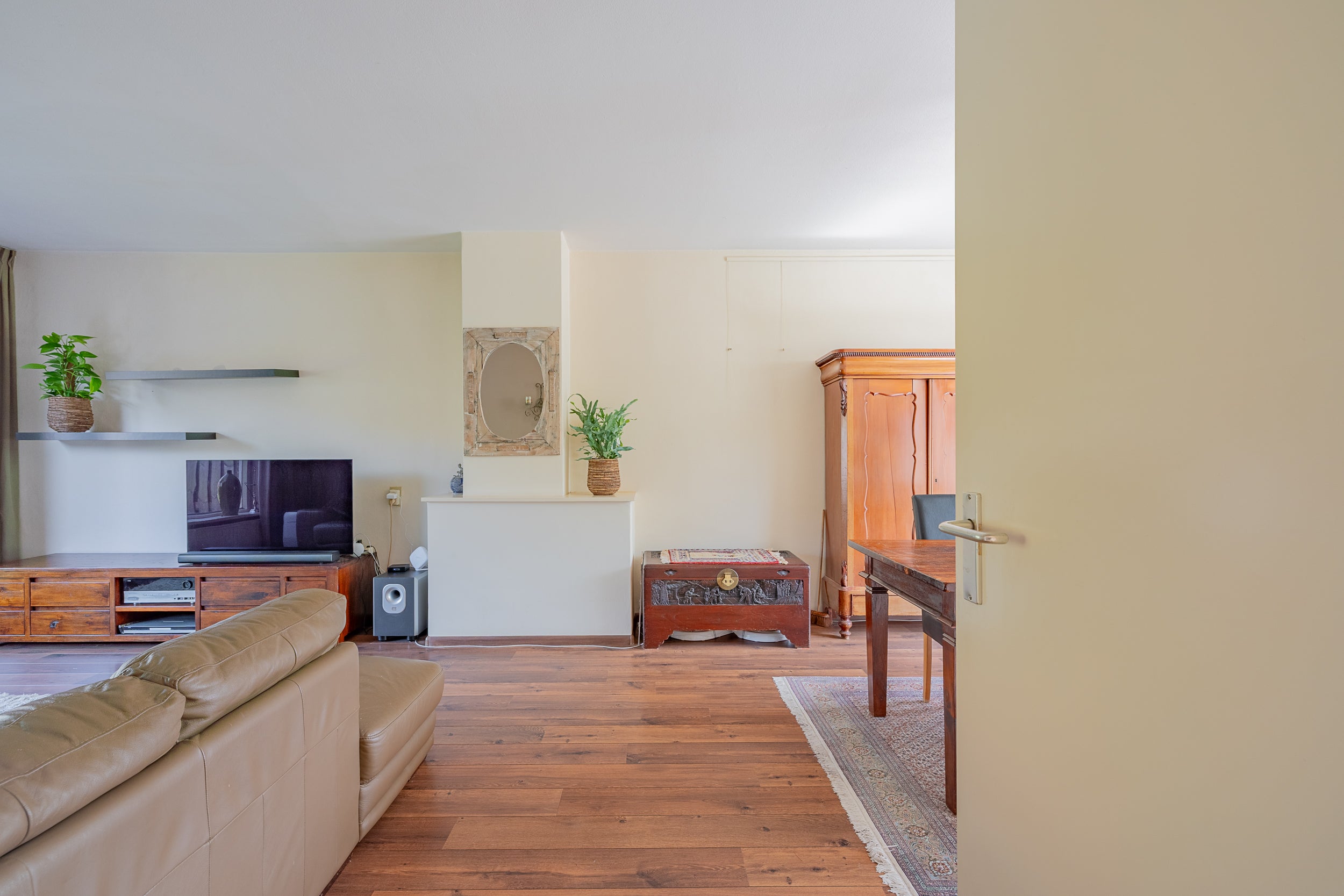 Tussenwoning te koop: Van Hogendorpweg 166, Vlissingen