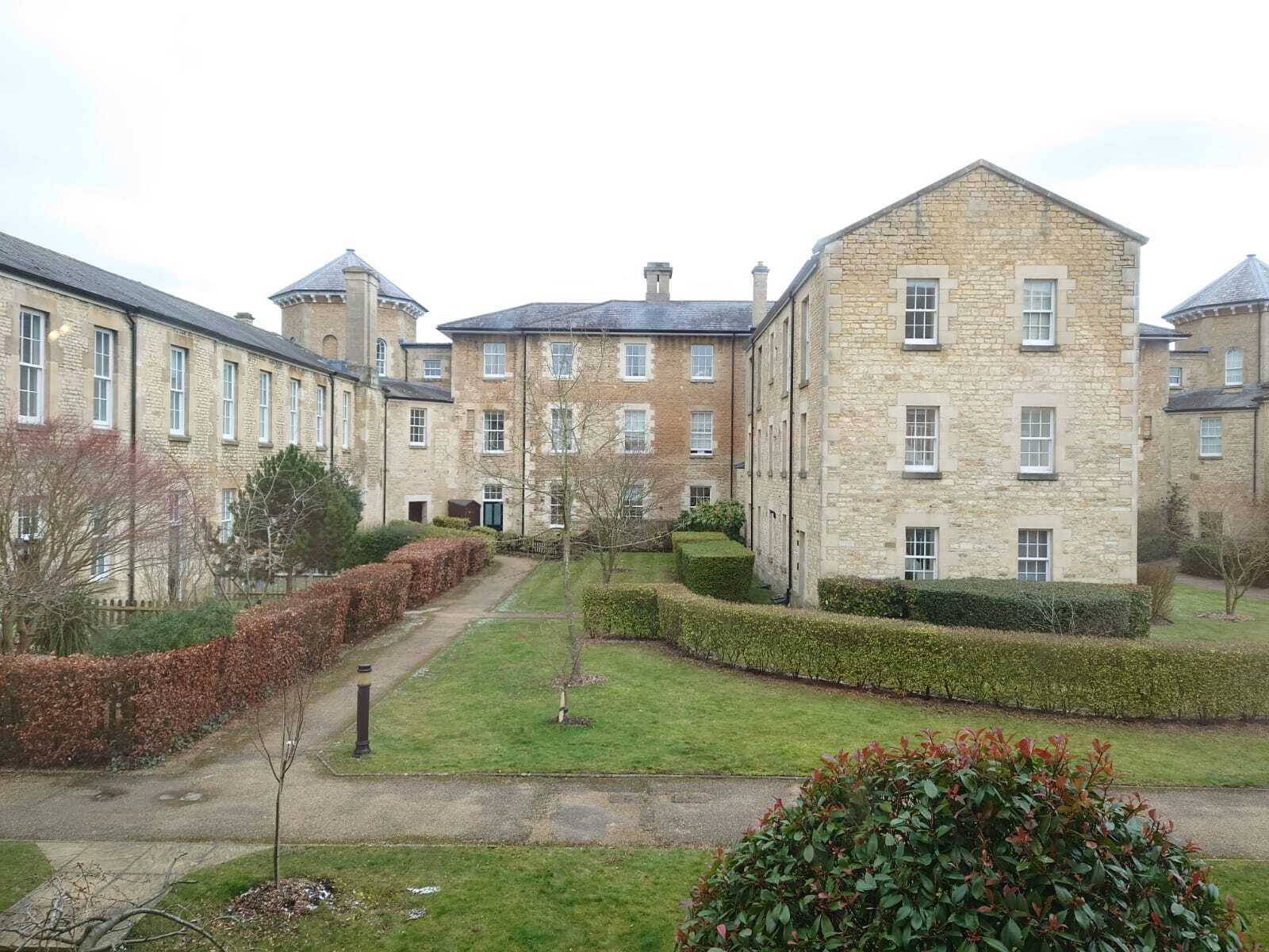 Flat Mandelbrote Drive in Oxford